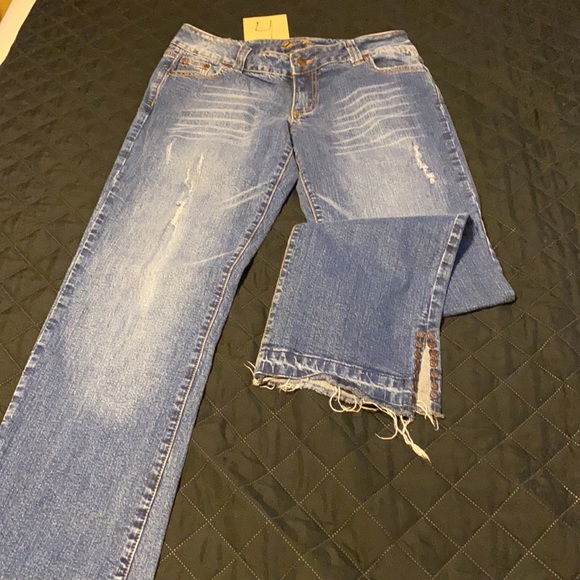 Younique, size 13 - Picture 3 of 8